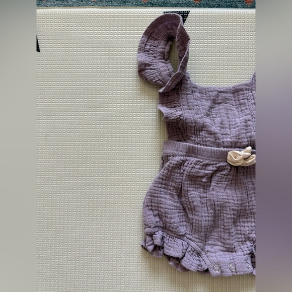 Boutique|Baby girl pastel lavender Ruffled Romper,gauze cotton•Boho beachy style - Picture 2 of 5